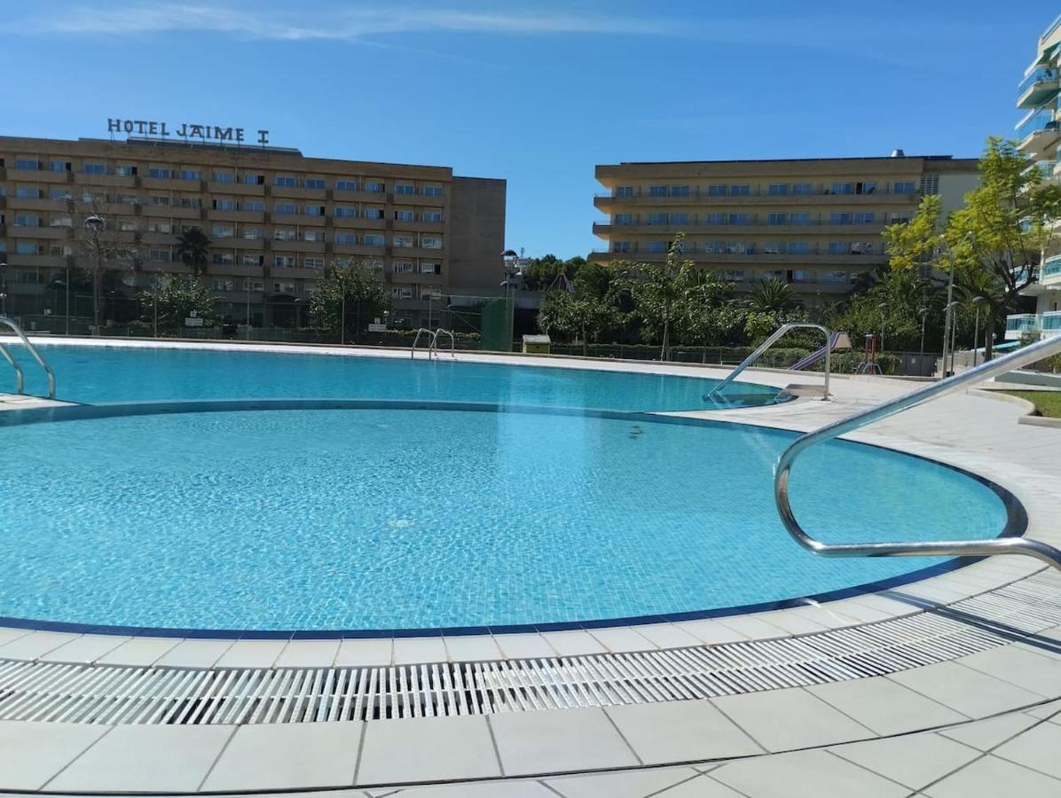 סאלו Apartamentos Ch3 Parking Incluido מראה חיצוני תמונה