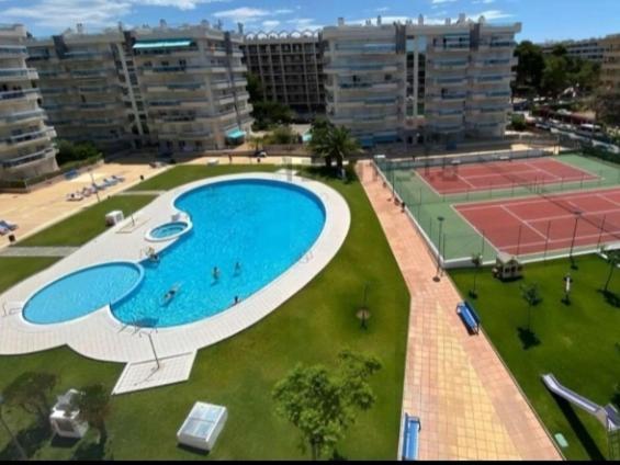 סאלו Apartamentos Ch3 Parking Incluido מראה חיצוני תמונה