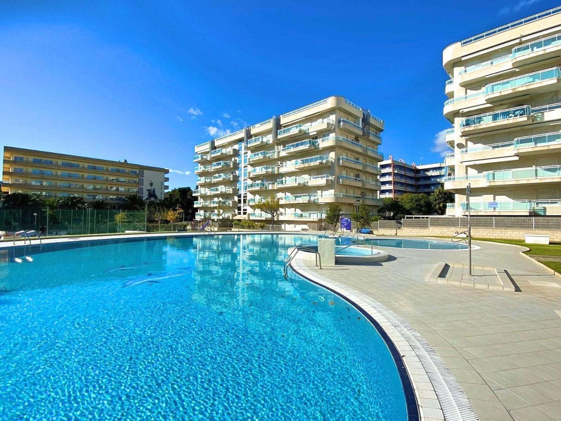 סאלו Apartamentos Ch3 Parking Incluido מראה חיצוני תמונה