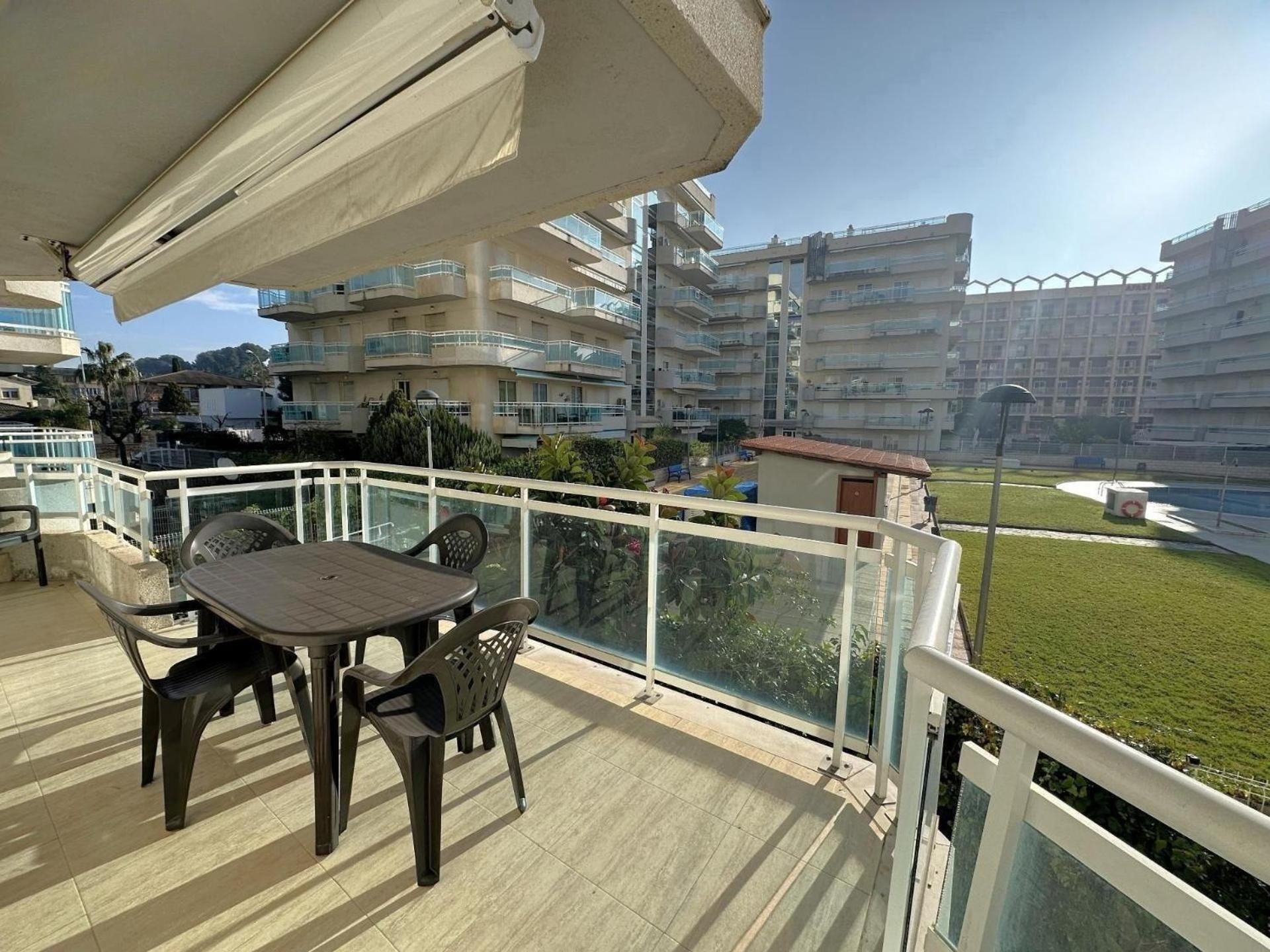 סאלו Apartamentos Ch3 Parking Incluido מראה חיצוני תמונה